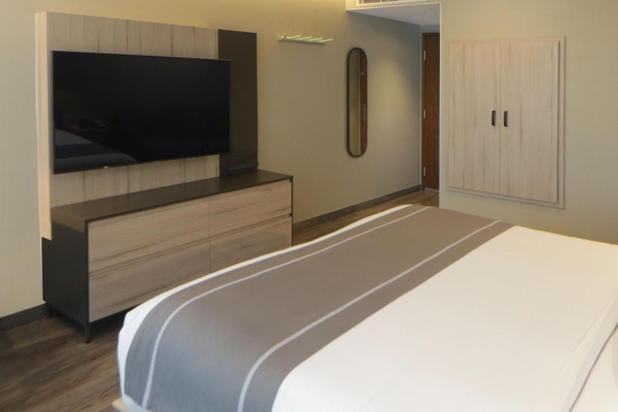 City Express Plus By Marriott Guadalajara Providencia Eksteriør billede