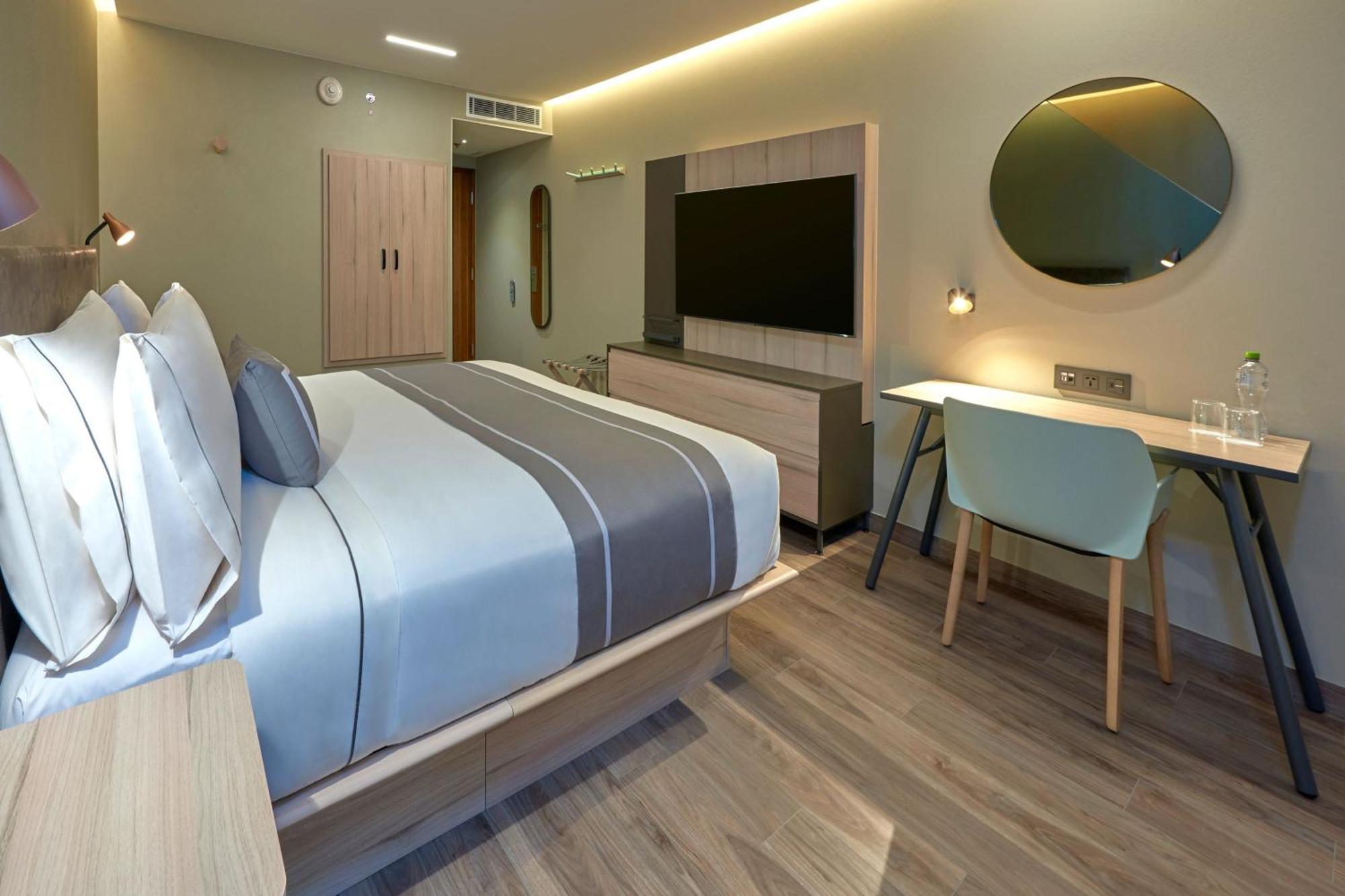 City Express Plus By Marriott Guadalajara Providencia Eksteriør billede