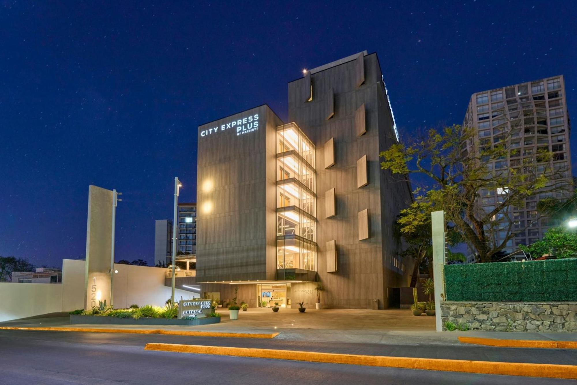 City Express Plus By Marriott Guadalajara Providencia Eksteriør billede